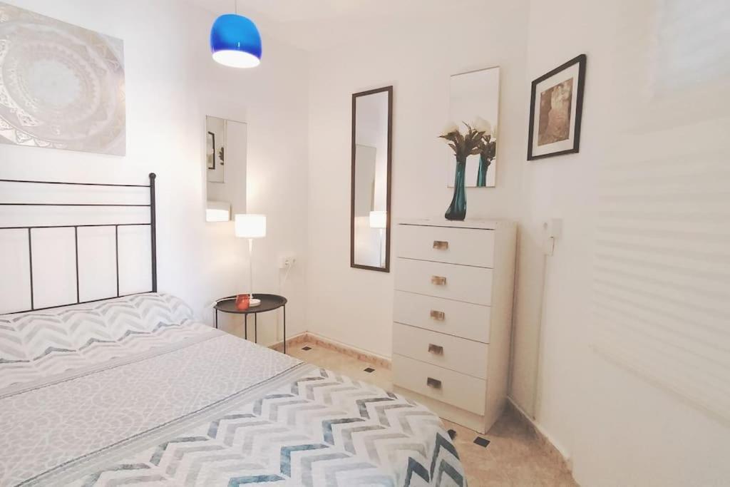 Bonito Apartamento De Dos Dormitorios En El Centro Y Calle San Miguel Torremolinos Exterior photo