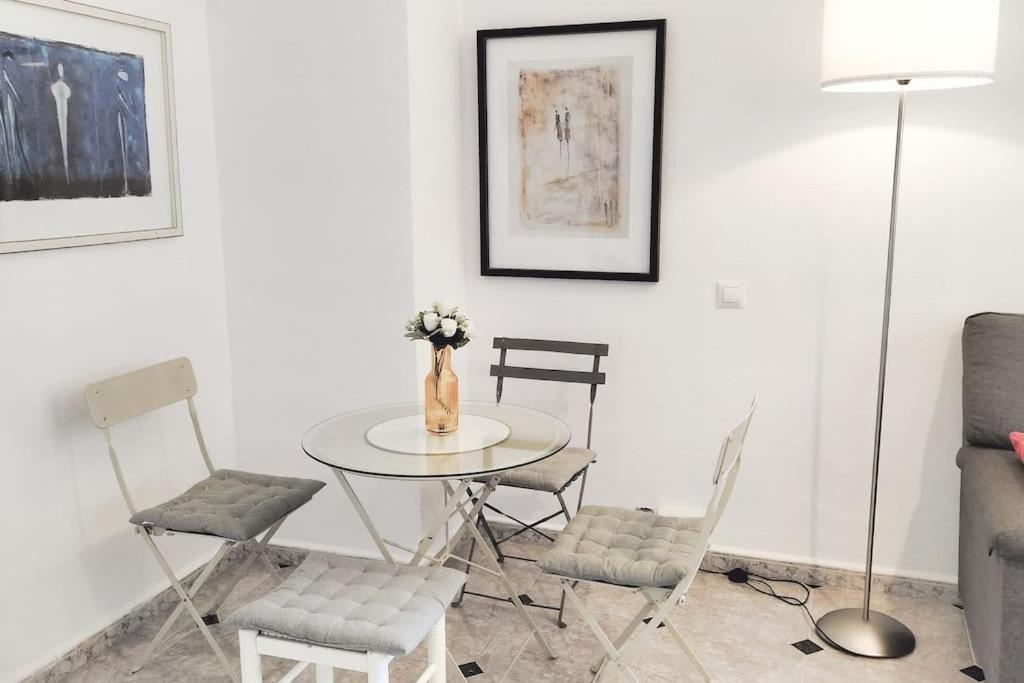 Bonito Apartamento De Dos Dormitorios En El Centro Y Calle San Miguel Torremolinos Exterior photo
